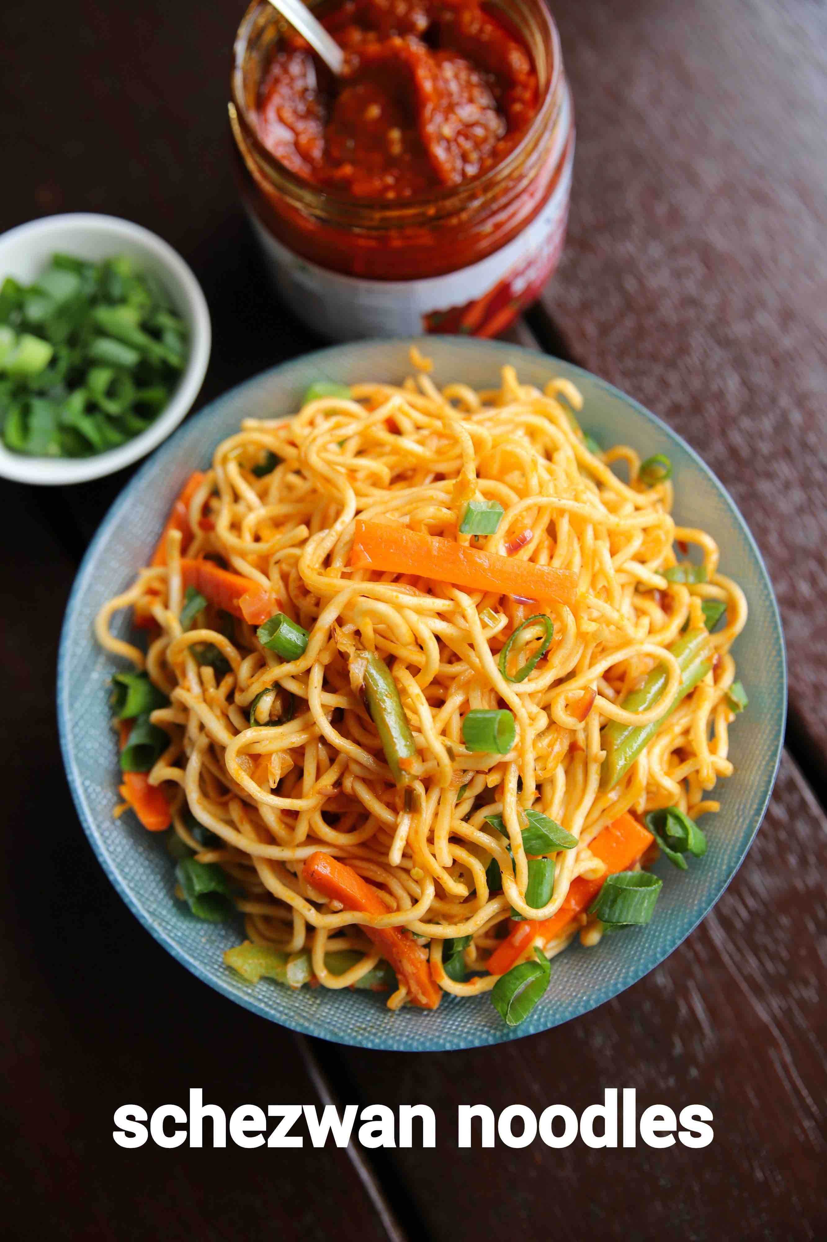 Schezwan Noodles Half